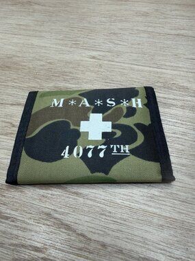 Vtg 80s MASH 4077th Bifold Nylon Wallet Green Camo Graphic TV Promo Hook Loop
